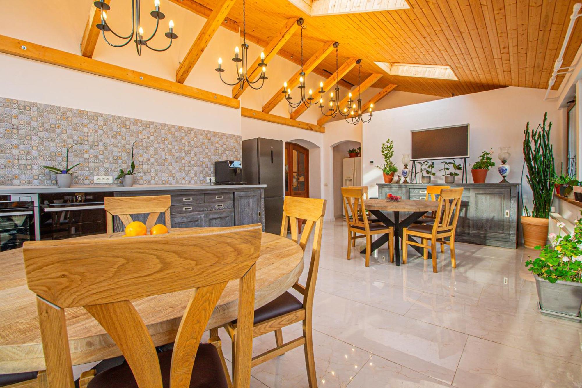 Runca-N Rai Hotel Cristian  Luaran gambar