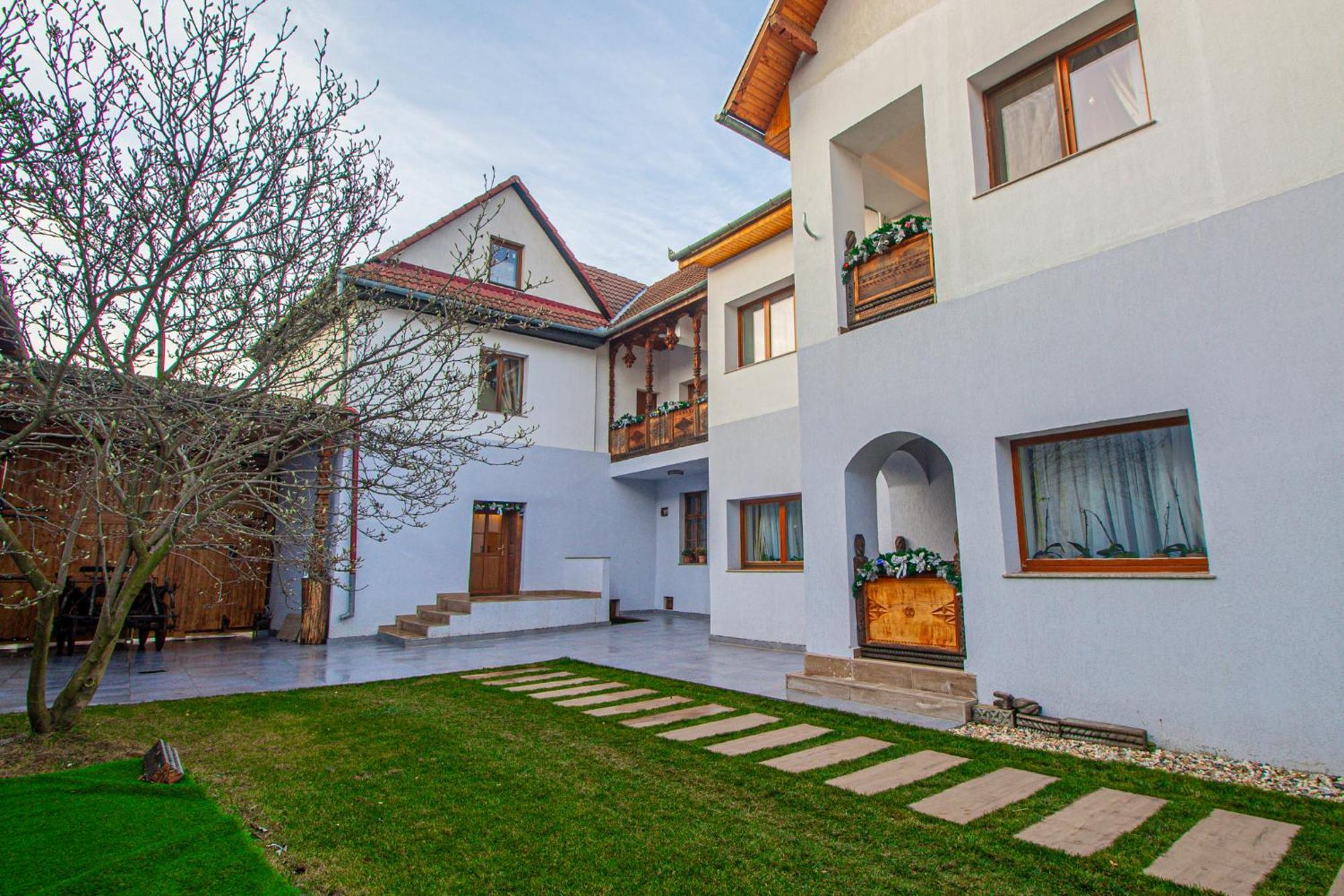 Runca-N Rai Hotel Cristian  Luaran gambar
