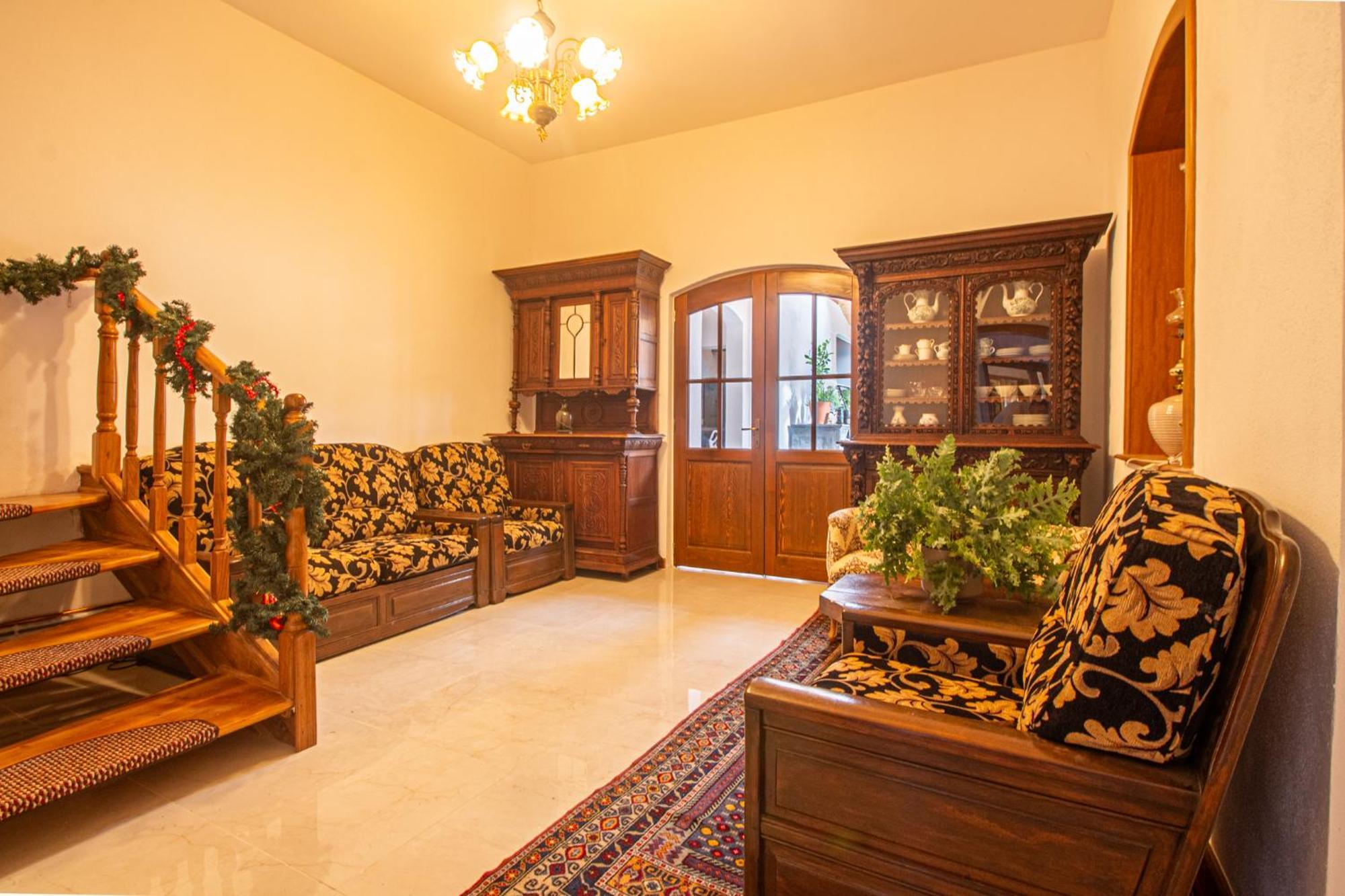 Runca-N Rai Hotel Cristian  Luaran gambar