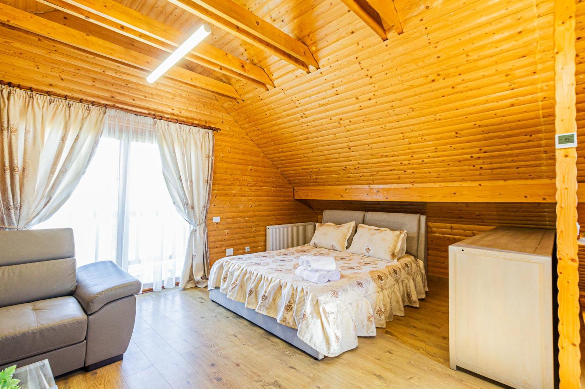 Runca-N Rai Hotel Cristian  Luaran gambar