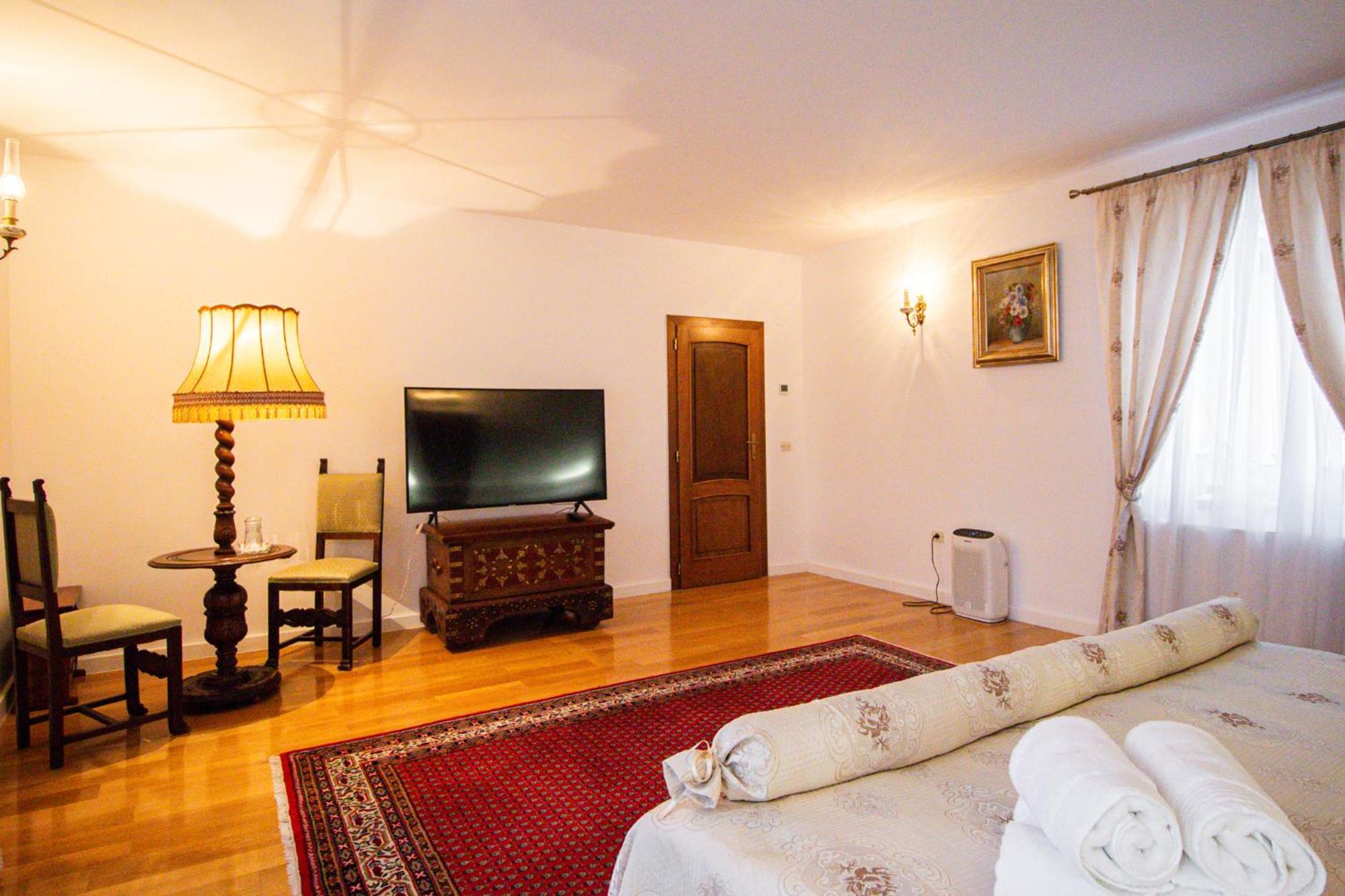 Runca-N Rai Hotel Cristian  Luaran gambar